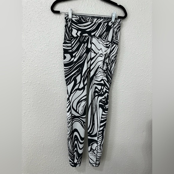 Lululemon Swift Speed High-Rise Tight 28" Leggings Size 4 - Picture 4 of 12